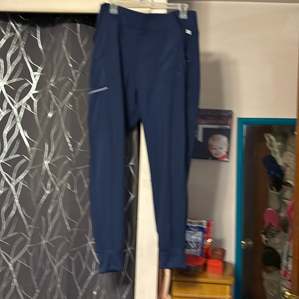 Navy scrub pants, barely worn great condition